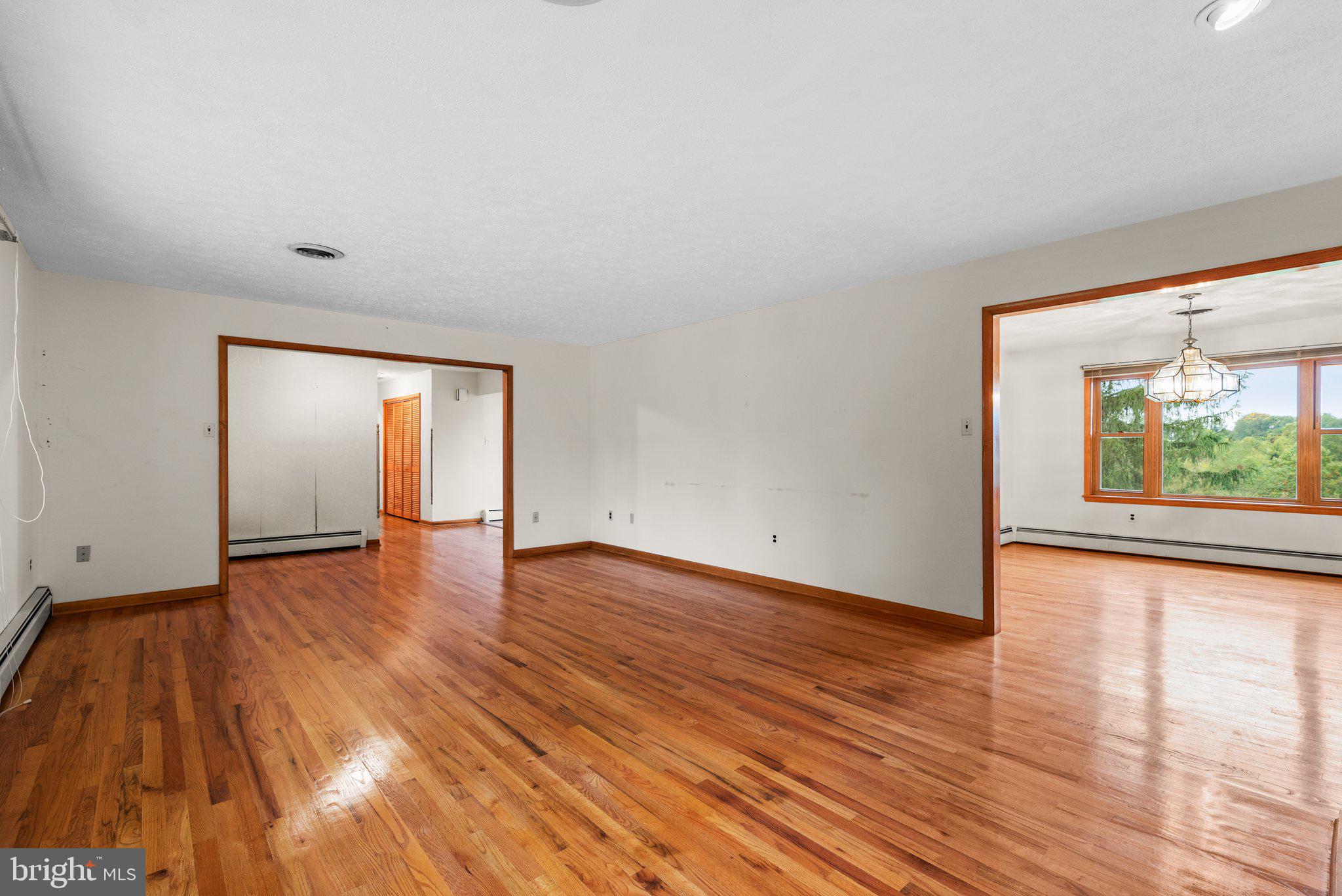 2938 Thurston Road Frederick, MD 21704 - Photo 7 of 44 Living Room