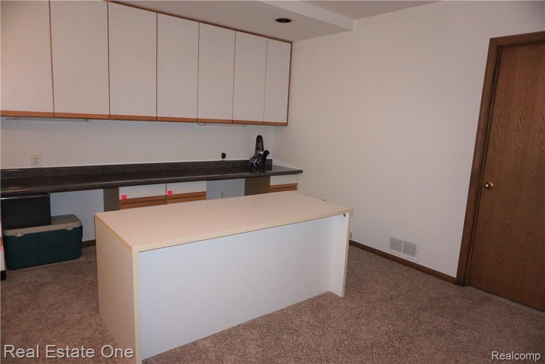 3480 Salem Drive Rochester, MI 48306 - Photo 35 of 37 DSC06757 (2).JPG