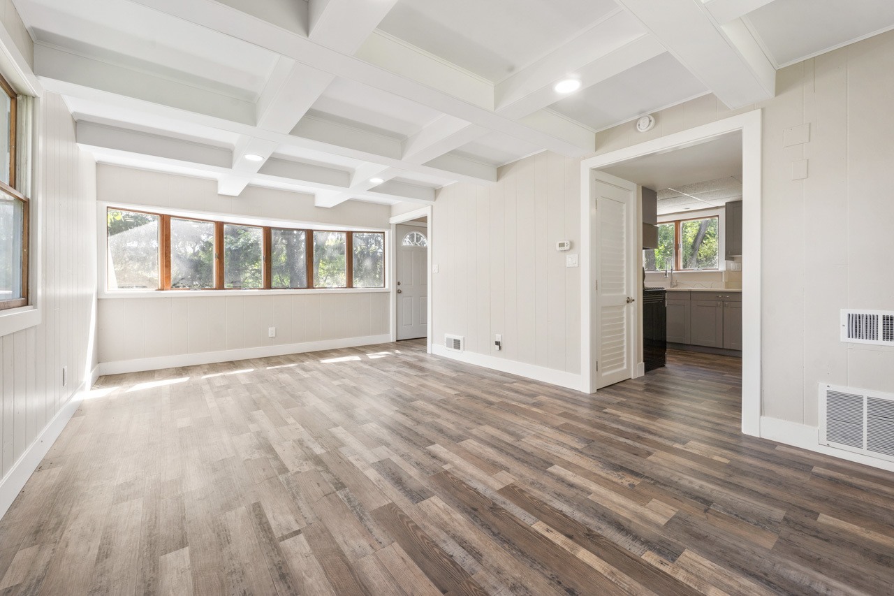 1702 West Algonquin Road Lake In The Hills, IL 60156 - Photo 4 of 29