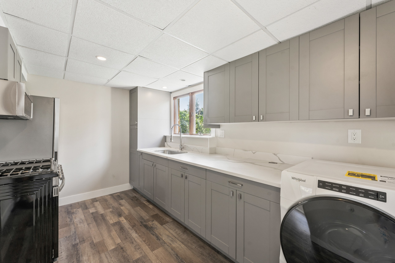 1702 West Algonquin Road Lake In The Hills, IL 60156 - Photo 7 of 29