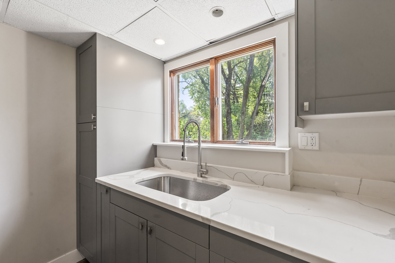 1702 West Algonquin Road Lake In The Hills, IL 60156 - Photo 9 of 29