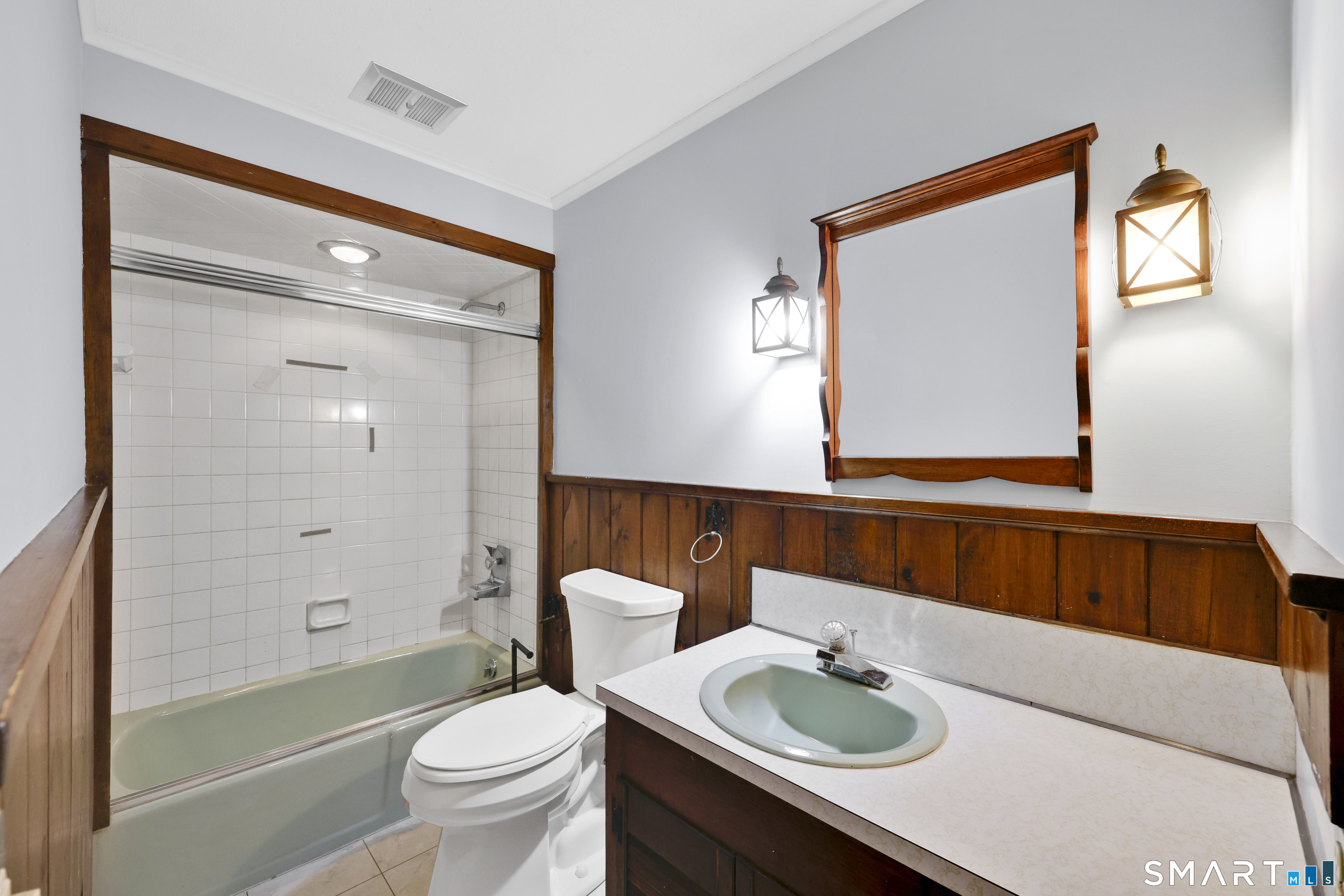 53 Meeks Point Road East Hampton, CT 06424 - Photo 15 of 34