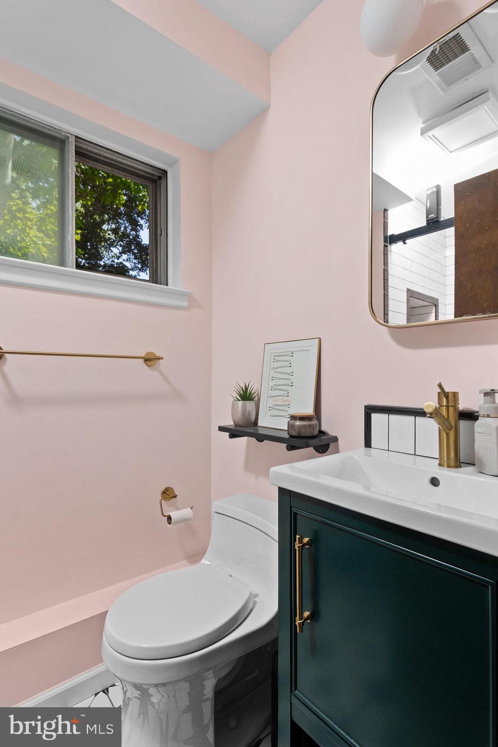 2025 Whatley Road Hamilton, NJ 08690 - Photo 22 of 26 Lower Bathroom