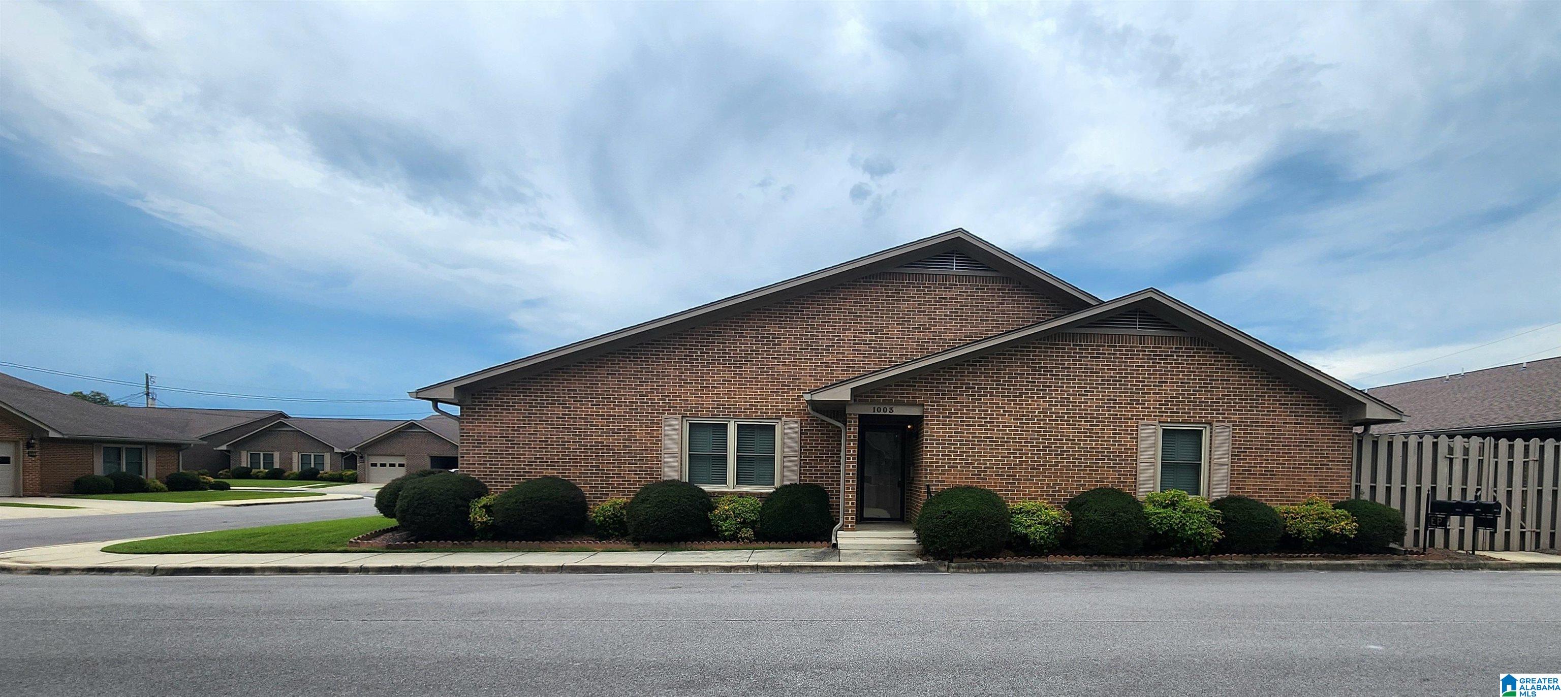 1003 Edwardian Way Cullman, AL 35055 - Photo 4 of 38
