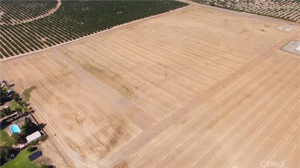 a view of a pathway both side of building