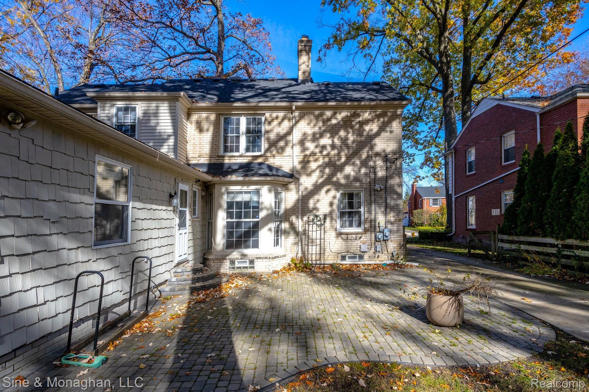 1837 Broadstone Road Grosse Pointe, MI 48236 - Photo 44 of 52 1837 Broadstone Ext S012.jpg