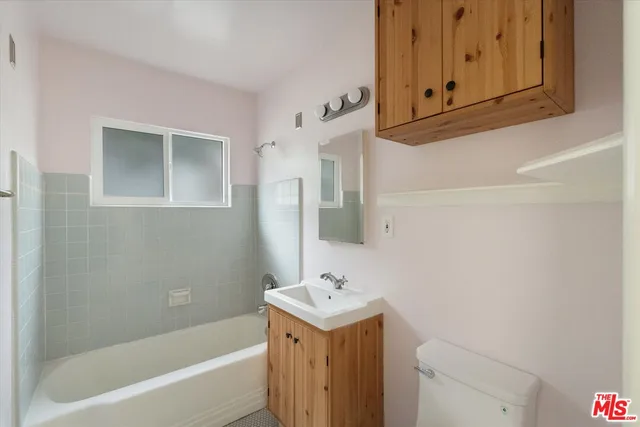 $4,500 | 821 Laveta Terrace, Los Angeles, CA 90026