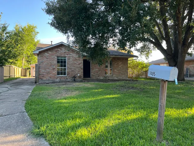 $165,000 | 1405 Northview Drive, Angleton, TX 77515