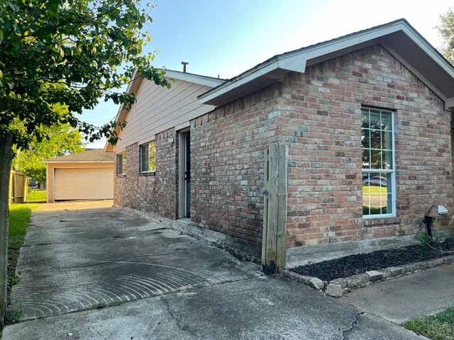 $165,000 | 1405 Northview Drive, Angleton, TX 77515