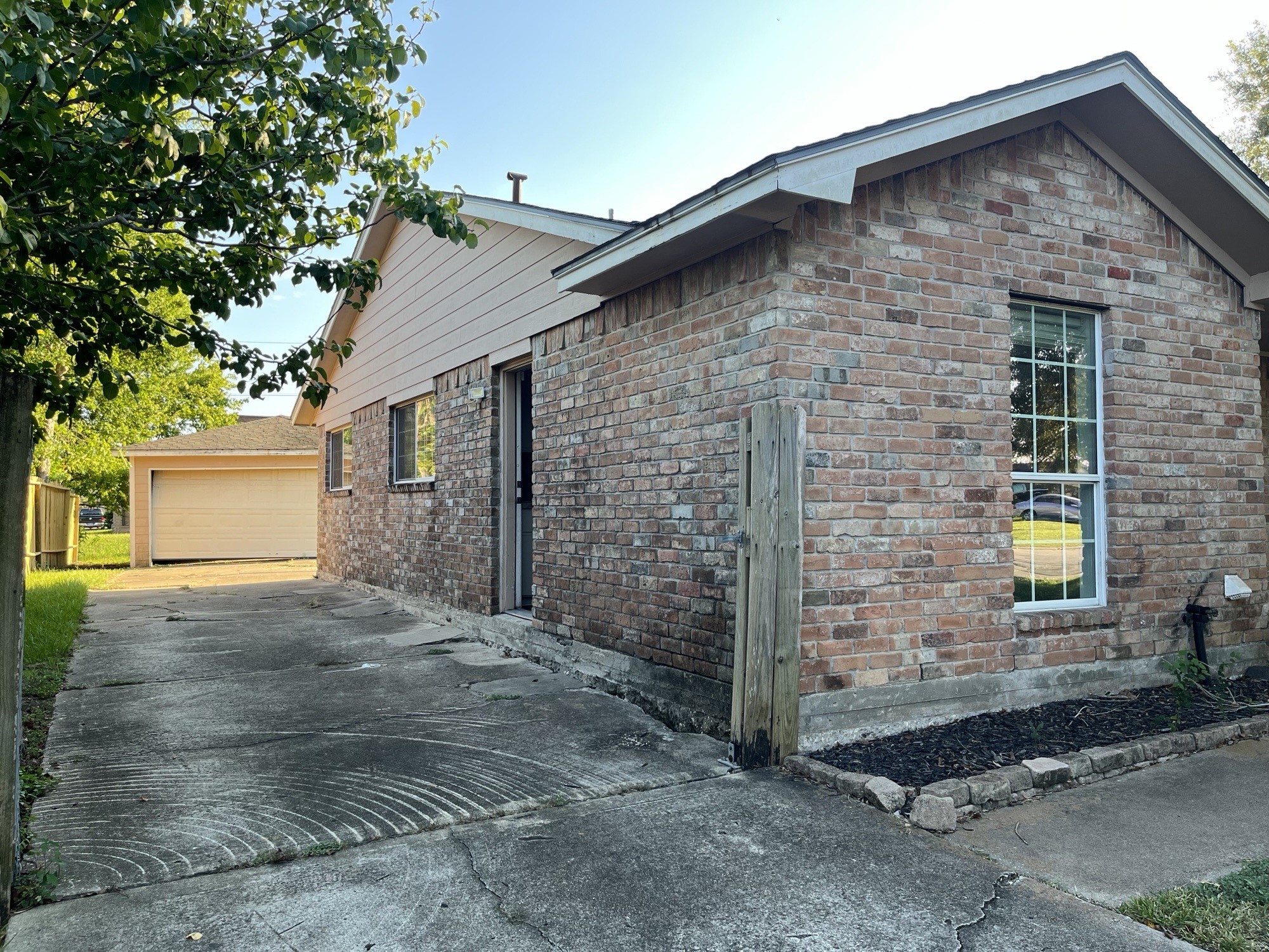 1405 Northview Drive Angleton, TX 77515 - Photo 15 of 16