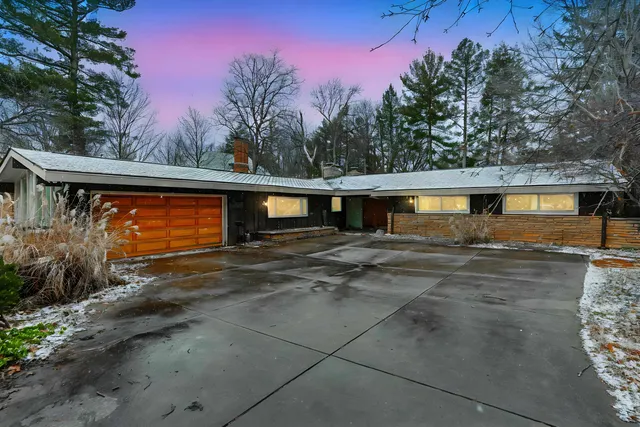 $450,000 | 1605 East Jefferson Boulevard, South Bend, IN 46617