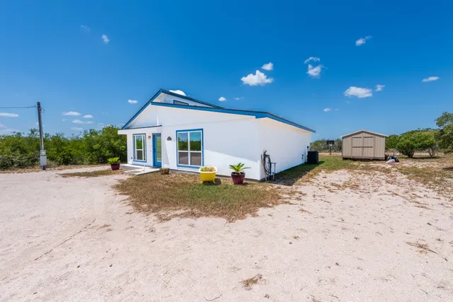 $279,000 | 121 Hillside View Drive, Sandia, TX 78383