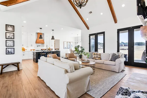 $1,090,000 | 4900 Highway 95A North, Molino, FL 32577