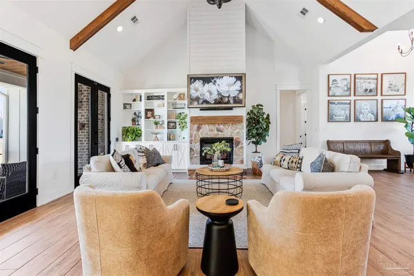 $1,090,000 | 4900 Highway 95A North, Molino, FL 32577