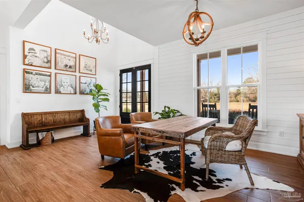 $1,090,000 | 4900 Highway 95A North, Molino, FL 32577