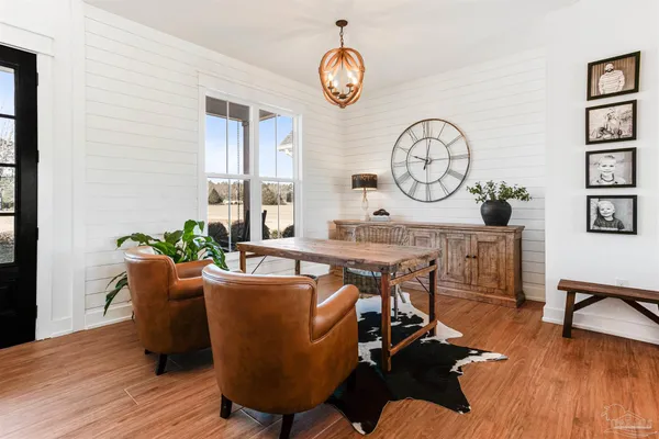 $1,090,000 | 4900 Highway 95A North, Molino, FL 32577