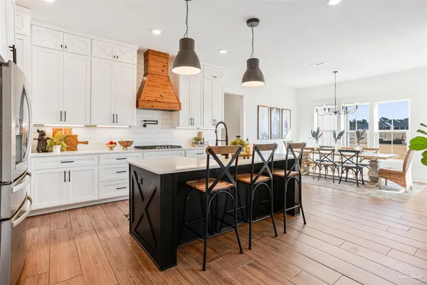 $1,090,000 | 4900 Highway 95A North, Molino, FL 32577