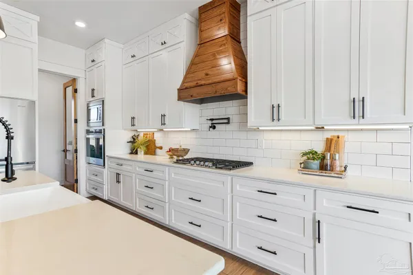 $1,090,000 | 4900 Highway 95A North, Molino, FL 32577