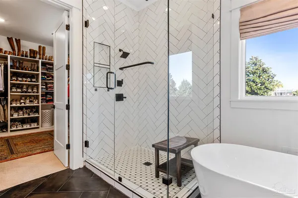 $1,090,000 | 4900 Highway 95A North, Molino, FL 32577