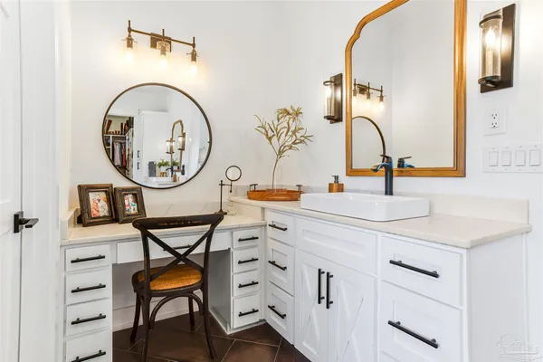 $1,090,000 | 4900 Highway 95A North, Molino, FL 32577