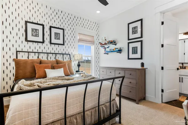 $1,090,000 | 4900 Highway 95A North, Molino, FL 32577