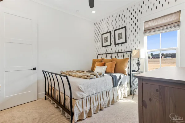 $1,090,000 | 4900 Highway 95A North, Molino, FL 32577