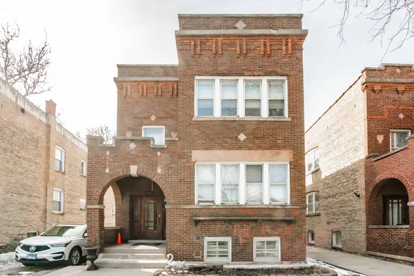 $535,000 | 1940 Ridgeland Avenue, Berwyn, IL 60402
