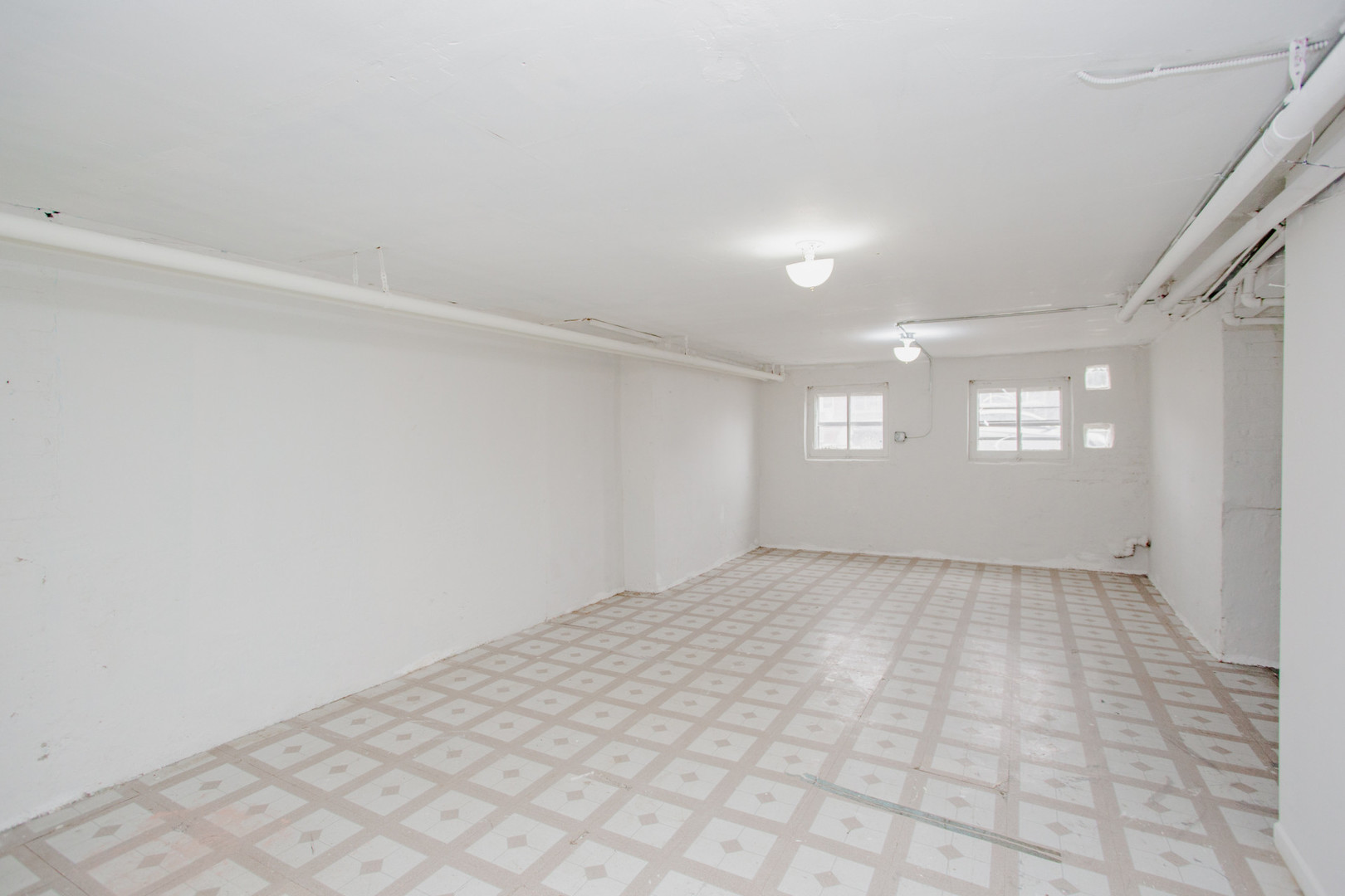1940 Ridgeland Avenue Berwyn, IL 60402 - Photo 19 of 24 a view of an empty room and a window