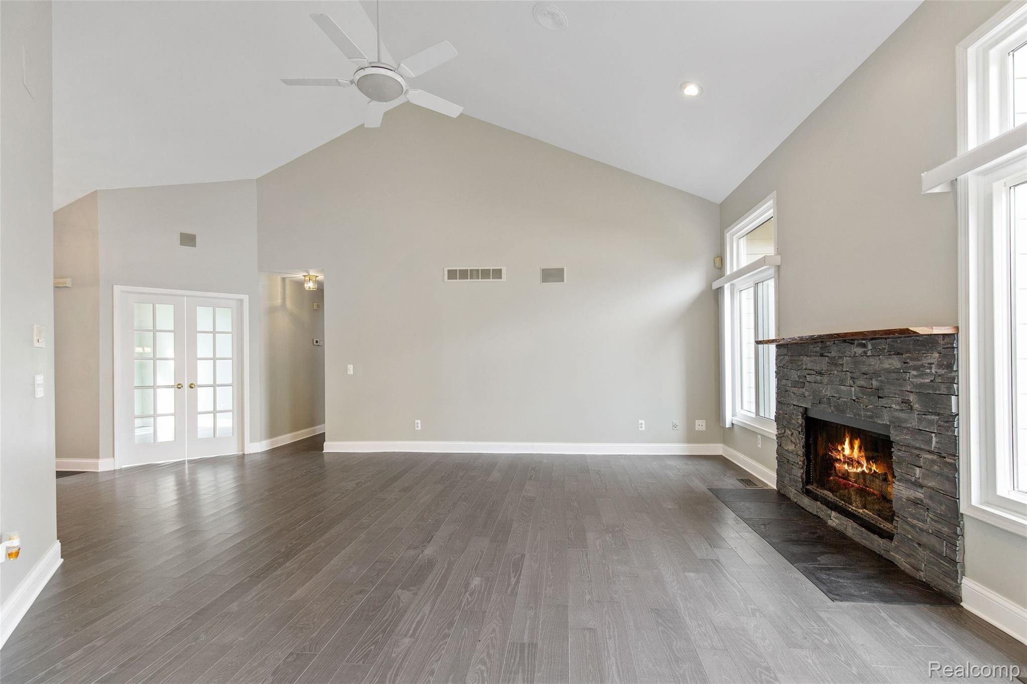 3327 Fairgrove Terrace Rochester, MI 48309 - Photo 16 of 55 592A6249.jpg