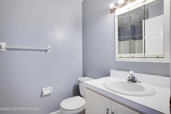 $2,100 | 305 Inverness Drive, East Stroudsburg, PA 18302