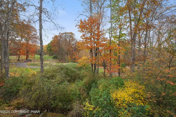 $2,100 | 305 Inverness Drive, East Stroudsburg, PA 18302