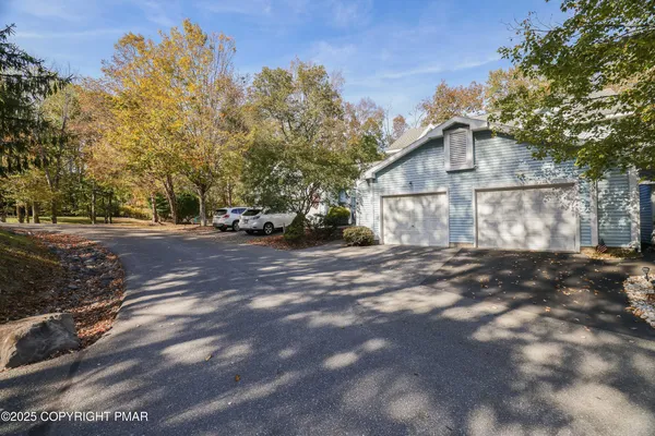 $2,100 | 305 Inverness Drive, East Stroudsburg, PA 18302