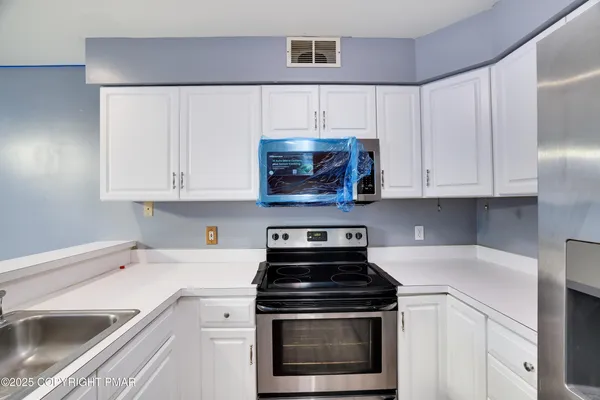 $2,100 | 305 Inverness Drive, East Stroudsburg, PA 18302