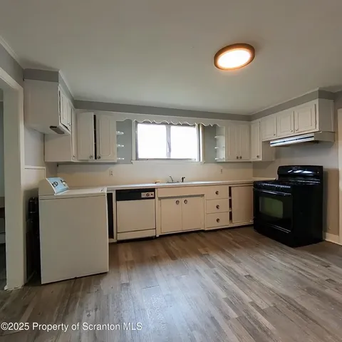 $1,250 | 37 Hickory Street, Wilkes Barre, PA 18702