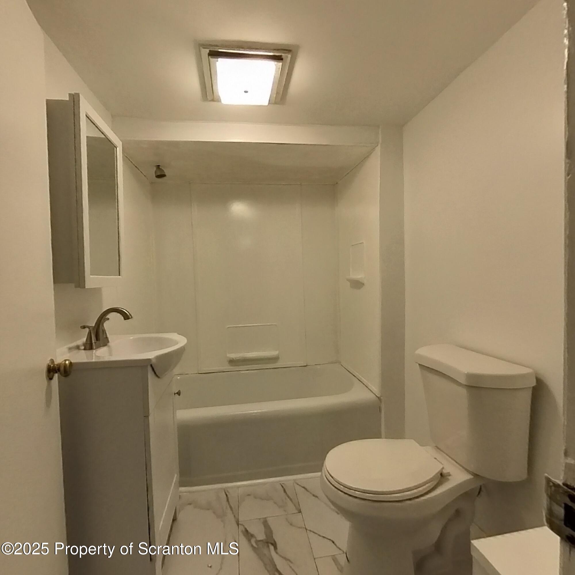 37 Hickory Street Wilkes Barre, PA 18702 - Photo 9 of 12 Primary Bathroom