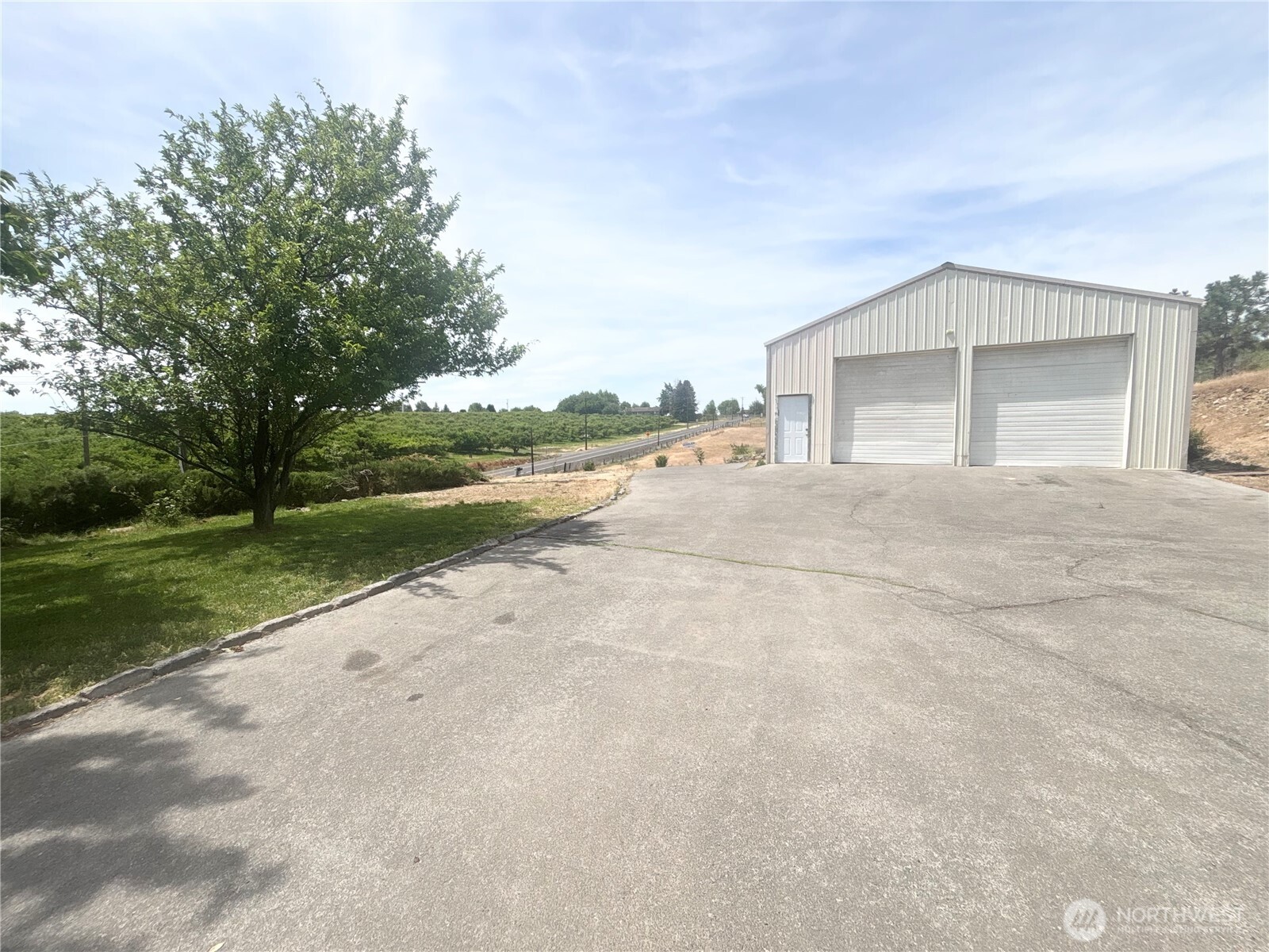 2261 Pleasant Hill Road Selah, WA 98942 - Photo 36 of 40