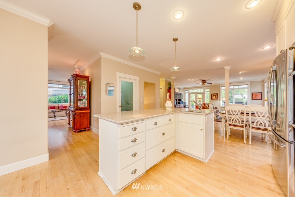 1134 North 27th Place Renton, WA 98056 - Photo 8 of 25 Gallery Image 8