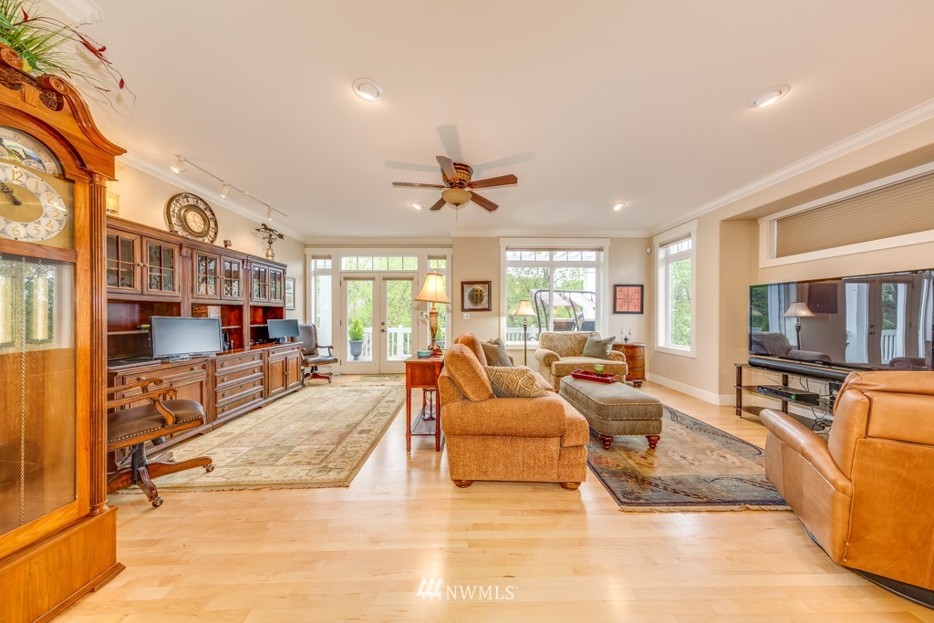 1134 North 27th Place Renton, WA 98056 - Photo 10 of 25 Gallery Image 10