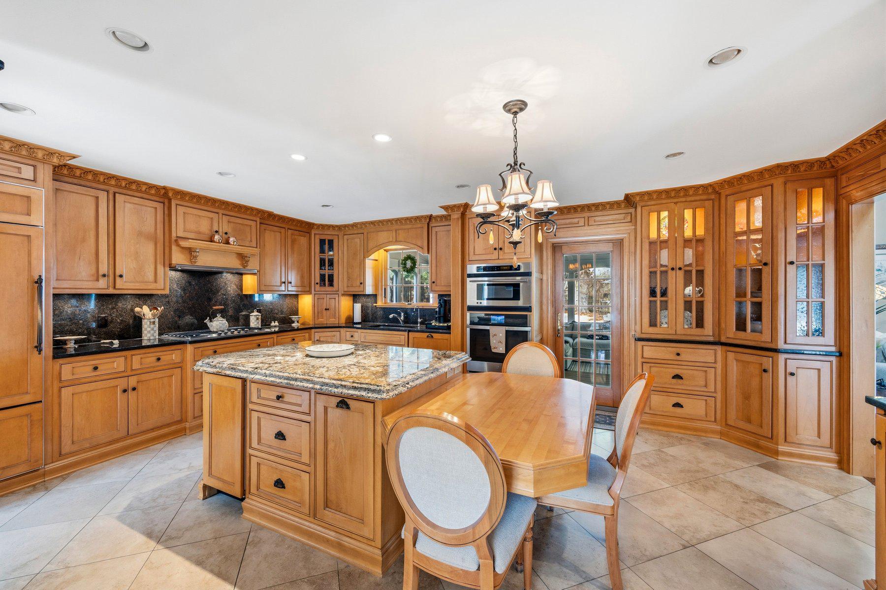 3625 Stansbury Mill Road Phoenix, MD 21131 - Photo 21 of 64 Custom designed Kitchen with solid maple cabinetry