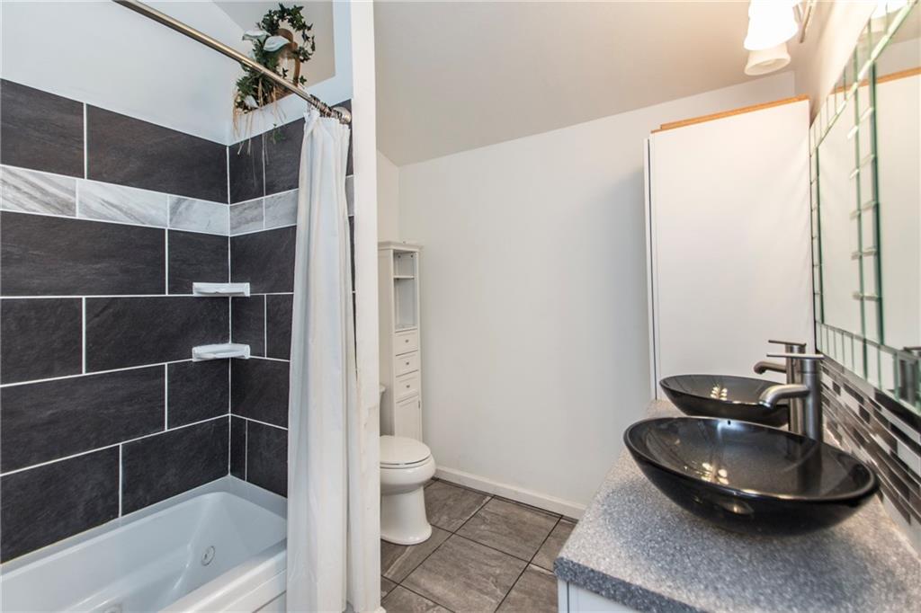 568 Pittsburgh Road Rochester, PA 15074 - Photo 14 of 25