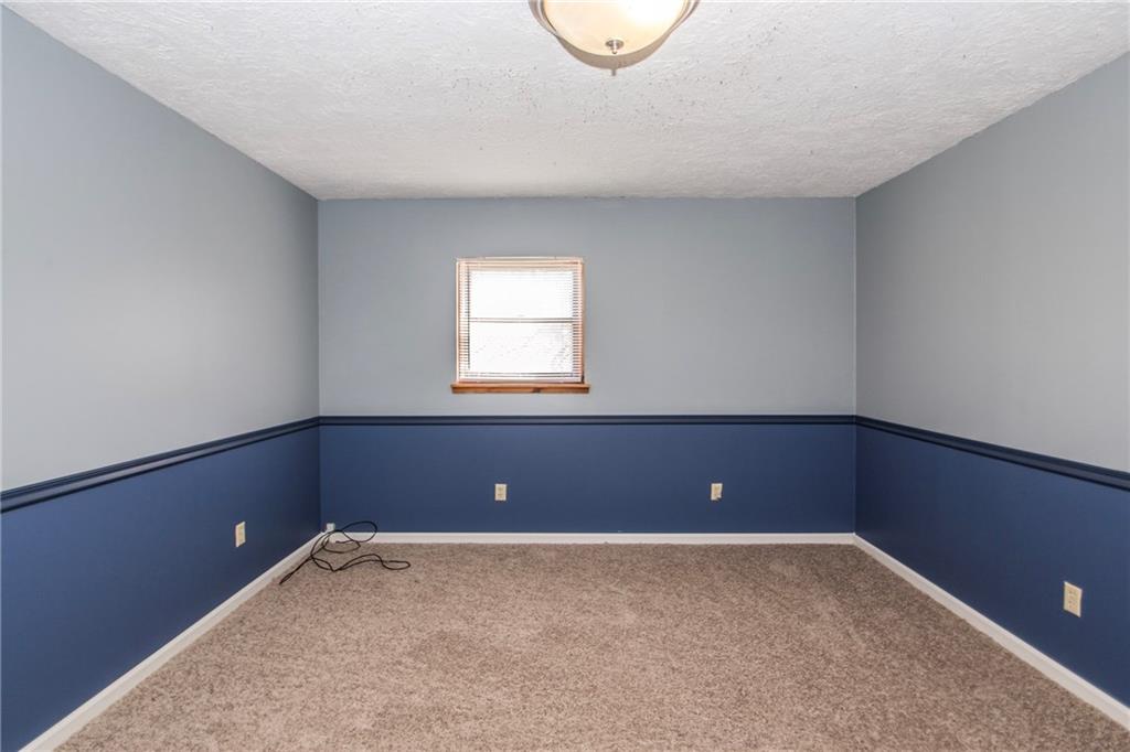 568 Pittsburgh Road Rochester, PA 15074 - Photo 10 of 25
