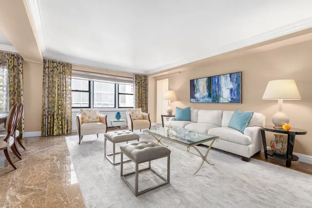 $1,495,000 | 220 East 67th Street, Unit 11G | Lenox Hill