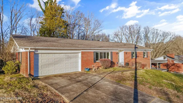 $350,000 | 109 Westwood Drive, Clinton, TN 37716