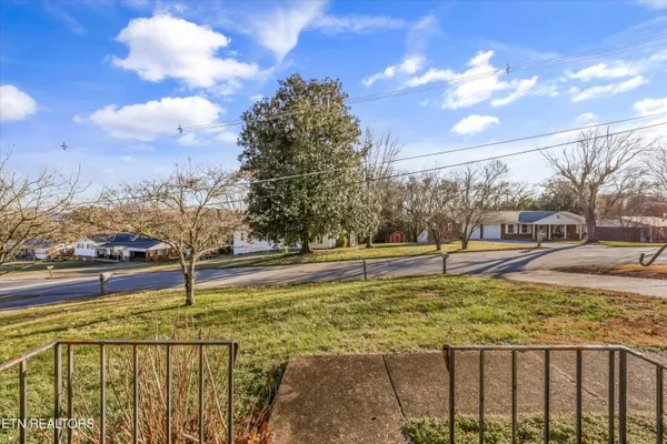 $330,000 | 109 Westwood Drive, Clinton, TN 37716