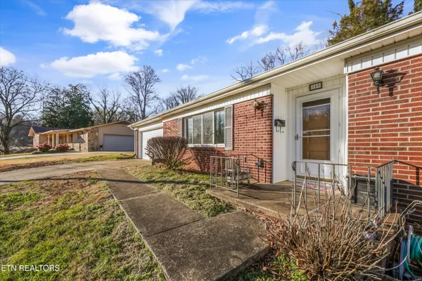 $330,000 | 109 Westwood Drive, Clinton, TN 37716