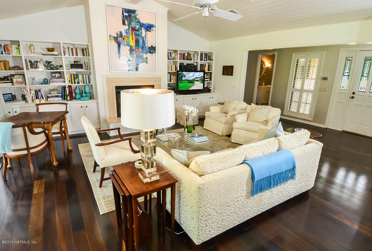 302 Pablo Road Ponte Vedra Beach, FL 32082 - Photo 7 of 28 a living room with furniture and wooden floor