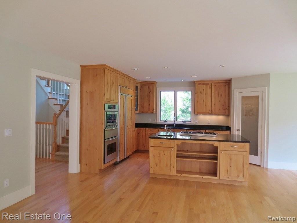 718 Ludlow Avenue Rochester, MI 48307 - Photo 10 of 18 10 Kitchen.jpg