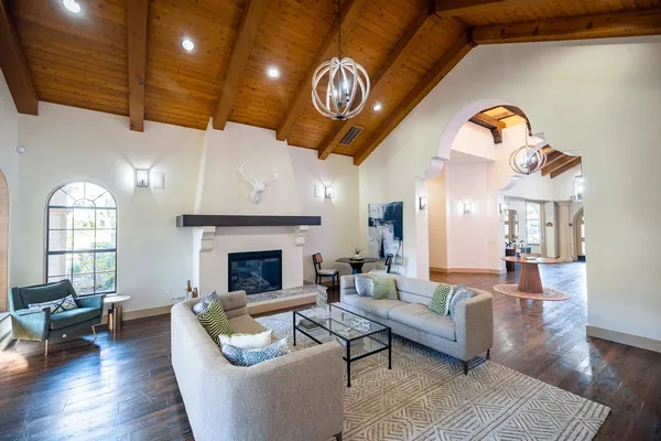 $976 | 12800 Center Lake Drive, Unit 4214, Austin, TX 78753