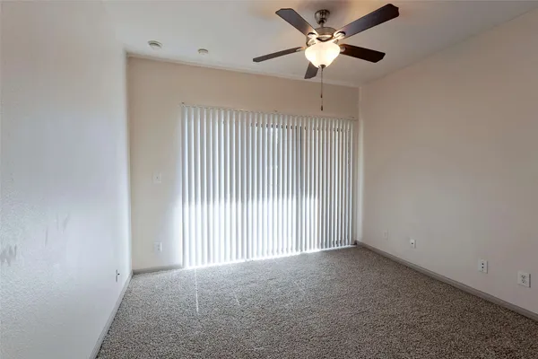 $976 | 12800 Center Lake Drive, Unit 4214, Austin, TX 78753