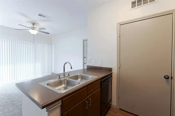 $976 | 12800 Center Lake Drive, Unit 4214, Austin, TX 78753